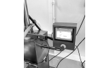 Интерфейс управления человек-машина обеспечивается сенсорным экраном Seimens. За безопасность отвечает кнопка кнопка аварийной остановки